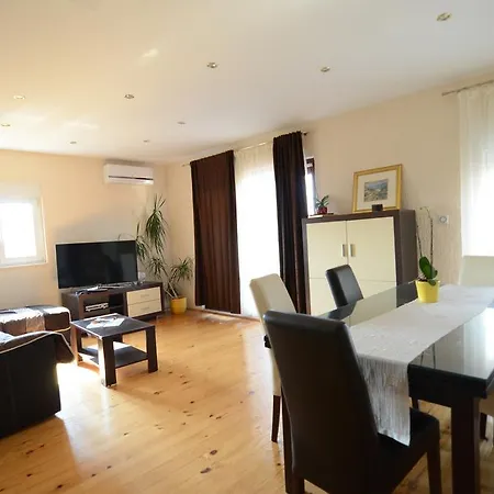 Emi Appartement *